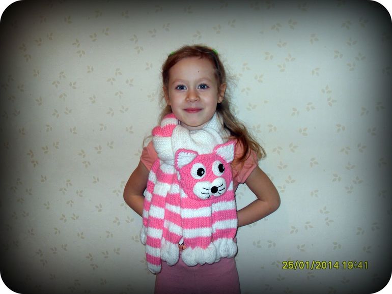 Костюмчик Минни Маус, котошарф, котошапки и маленький заяц))