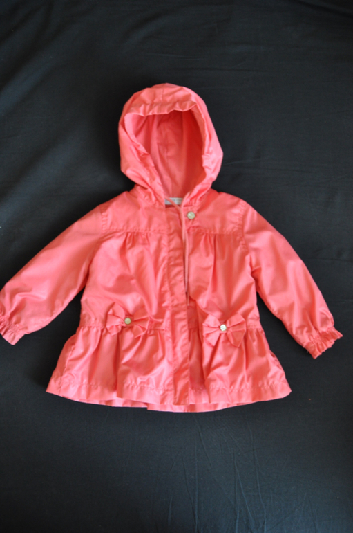 Жилетка зара и плащик для девочки 6-9 мес 700 руб