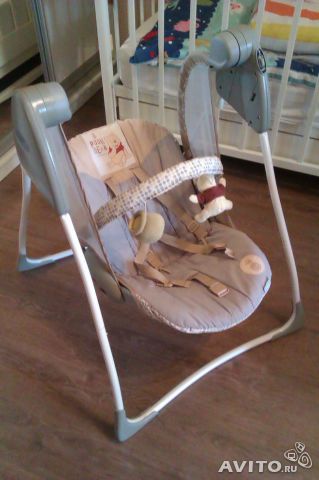 Продам качели электронные Graco Baby Delight Disney