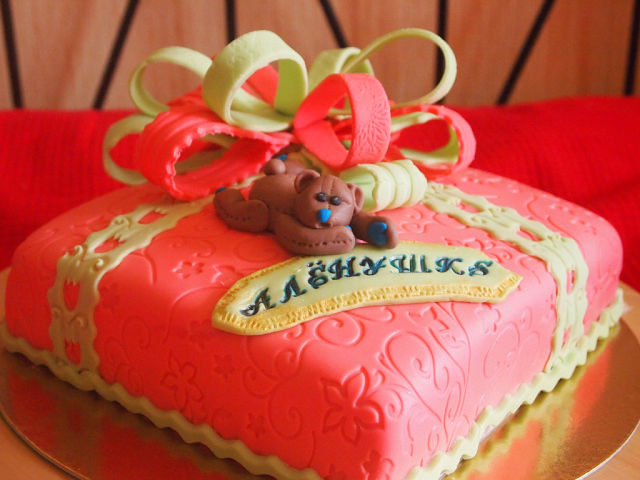 в подарок подруге на ДР