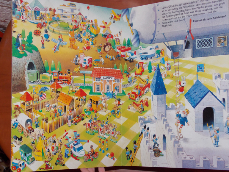 Развороты Das große Tony-Wolf-Wimmelbuch. Hase Hops im Spielzeugland by Tony Wolf