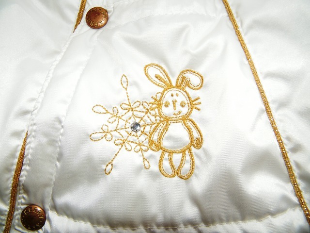 ПРОДАМ  KERRY  LUX  размер 80  в  идеальном  состоянии 4 тыс., одевали  раза 3-4