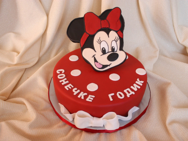 торт с Минни Маус