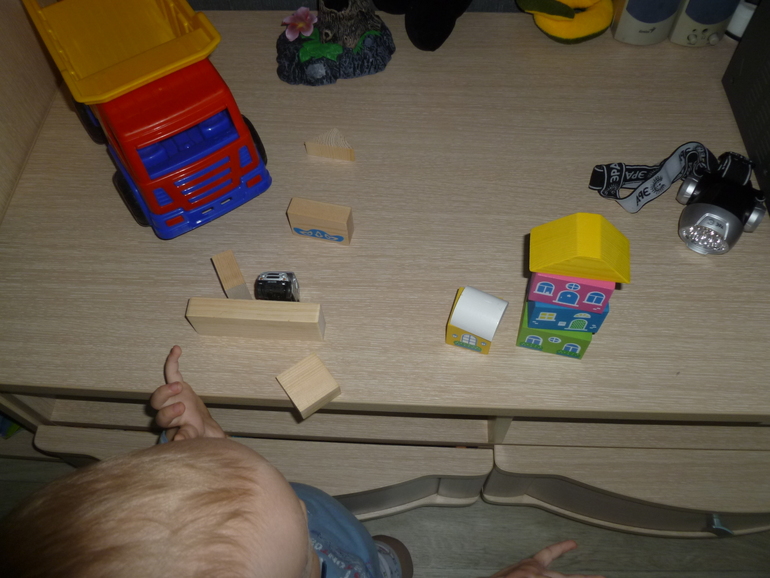 День 3.Что нам стоит дом построить