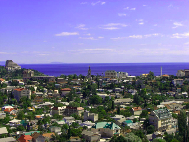 Знакомлю с Алуштой)