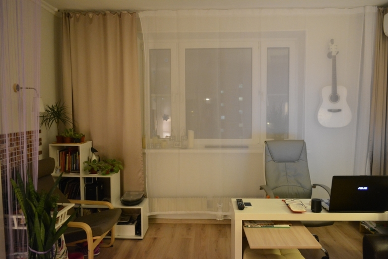 Решила показать свою комнату))