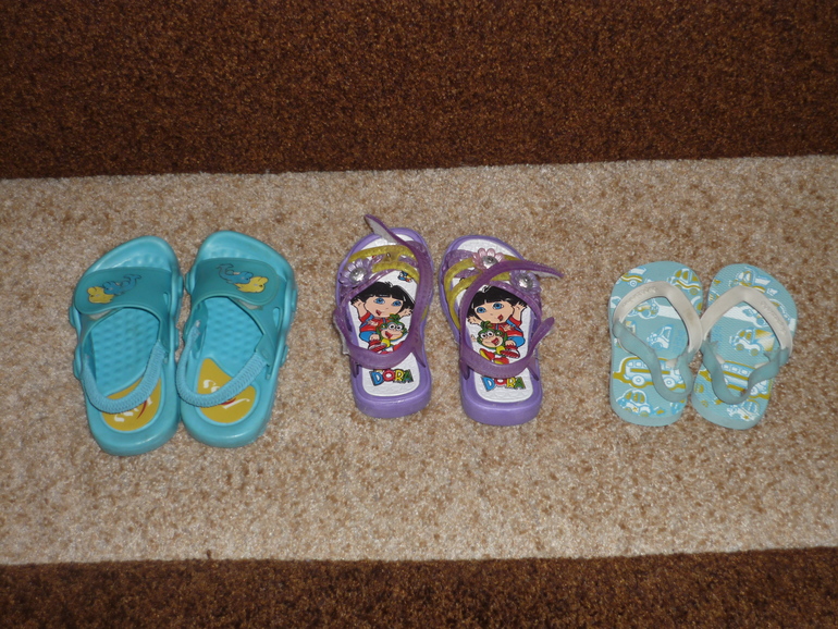 Продам обувь б/у для девочки размеры от 19 до 26