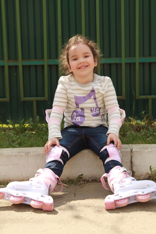 Софийка и ролики!