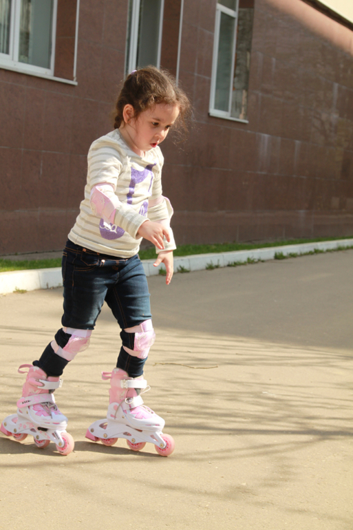 Софийка и ролики!