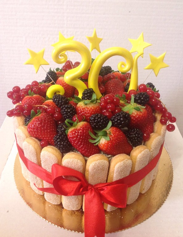 ягодный тортик на 30 лет