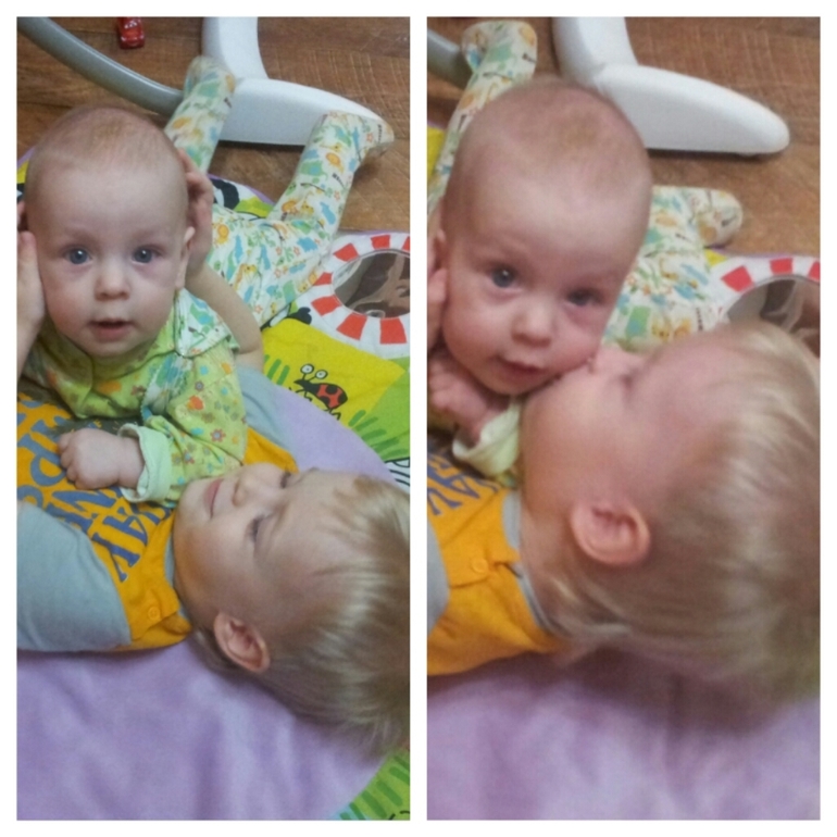 Мои сынули с разницей 2 года(только фото)