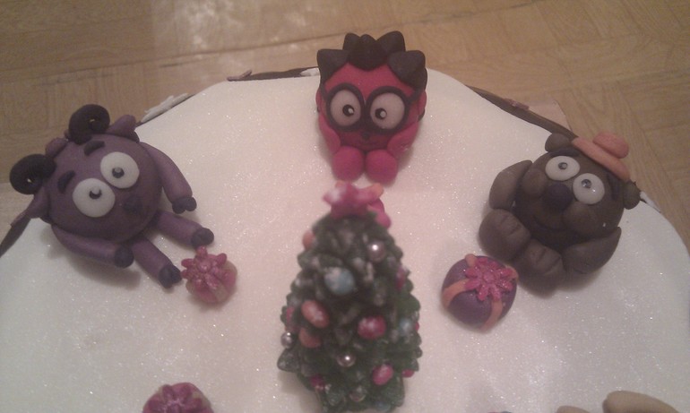 Смешарики на снежной полянке )))