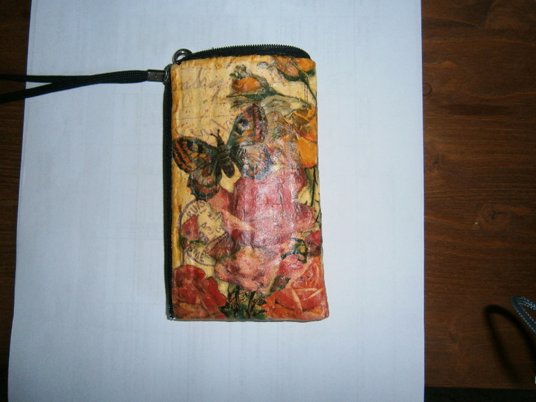 Чехлы для телефонов