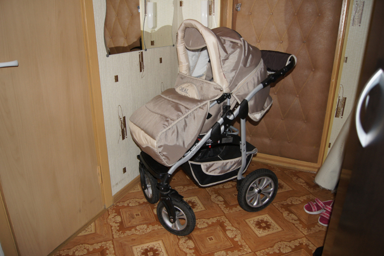 Продаю коляску 2в 1 Krasnal Coral 4500