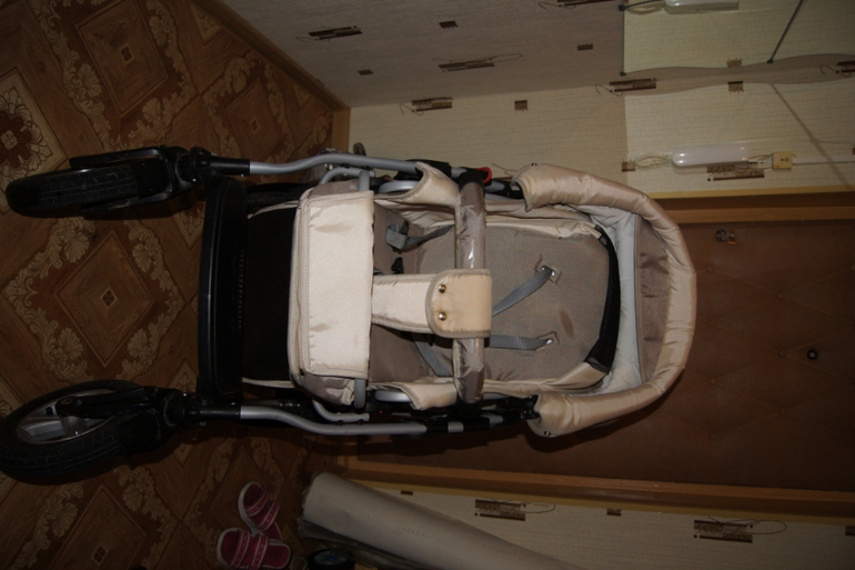 Продаю коляску 2в 1 Krasnal Coral 4500