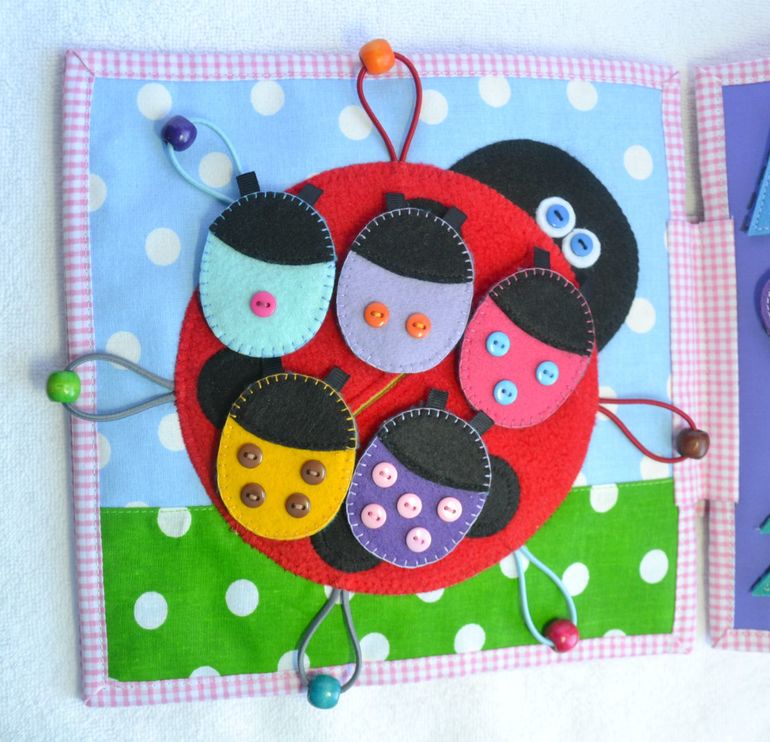 Именная развивающая книжечка)