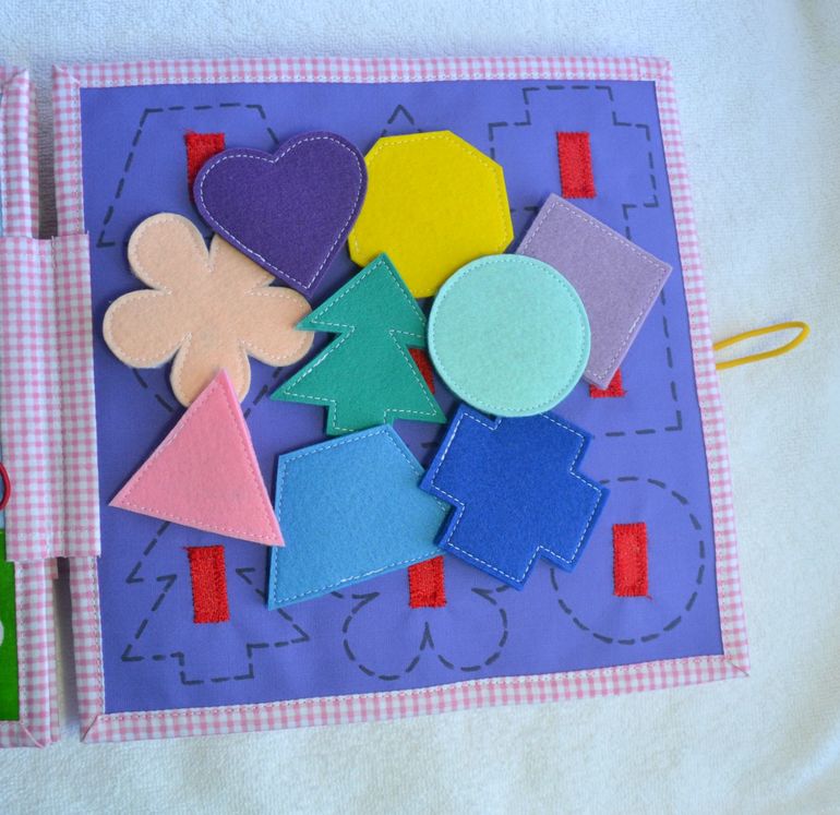 Именная развивающая книжечка)