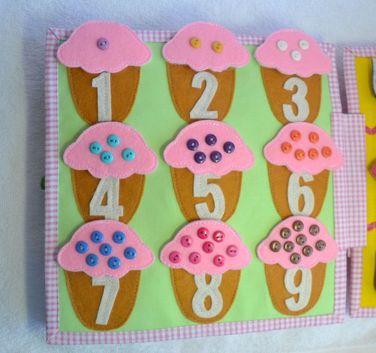 Именная развивающая книжечка)