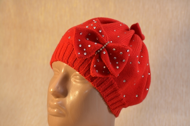 Красная беретка