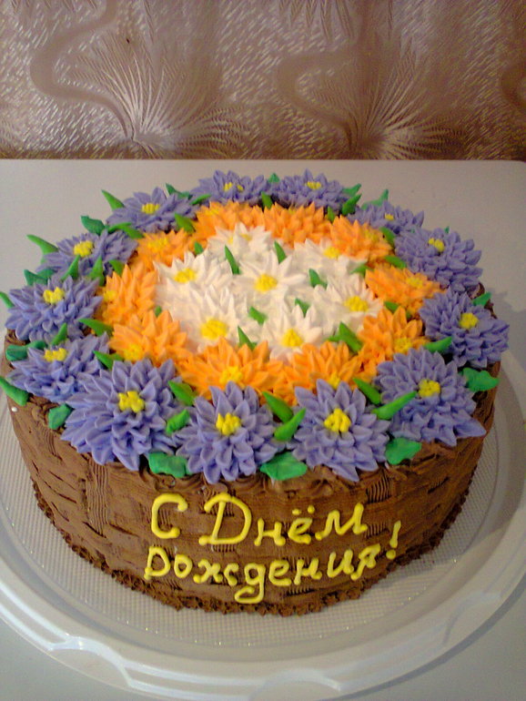 Торт корзинка с цветами с кремом