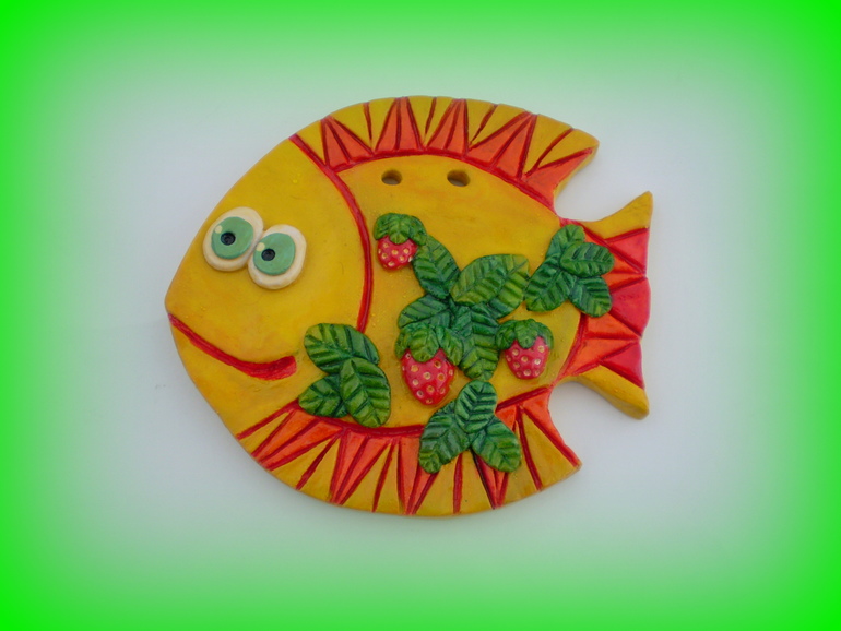 Земляничная рыбка (работа дочери)