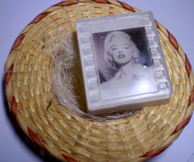 А я попробовала поварить мылко)))