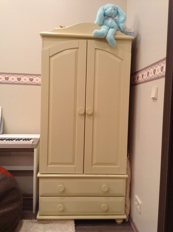 Продаем детский шкаф Лель