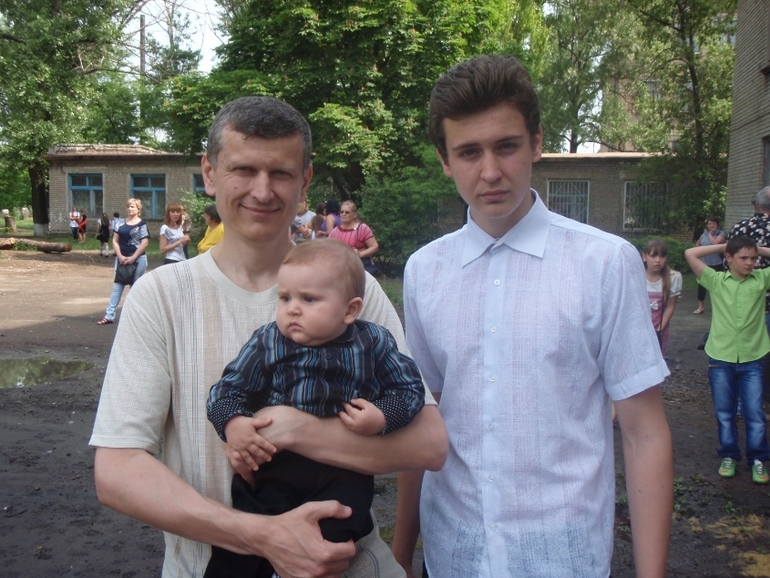 А у нас сегодня выпускной.