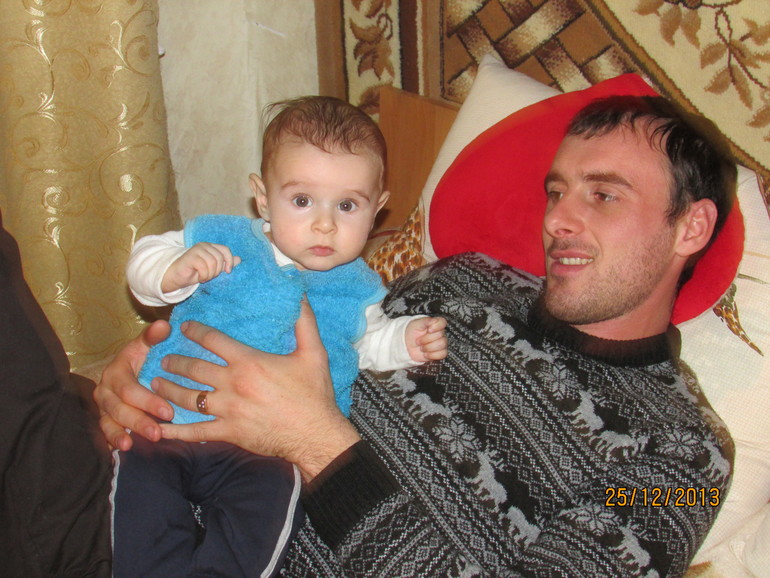 Наша прогулка сегодня...Маша 7 лет миша почти 8 месяцев папа и я