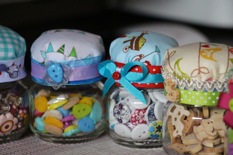 Семейство баночек-игольниц!)