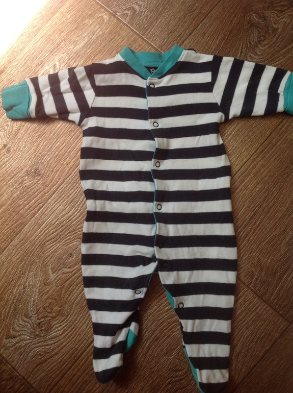 Продам одежду на мальчика 0-3 месяца Zara,Mothecare,Next,Canada,все вещи в отличном состоянии,некоторые новые. Доставка по всей Украине