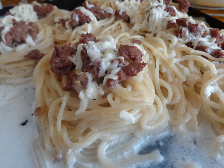 Гнездышки в сливочном соусе