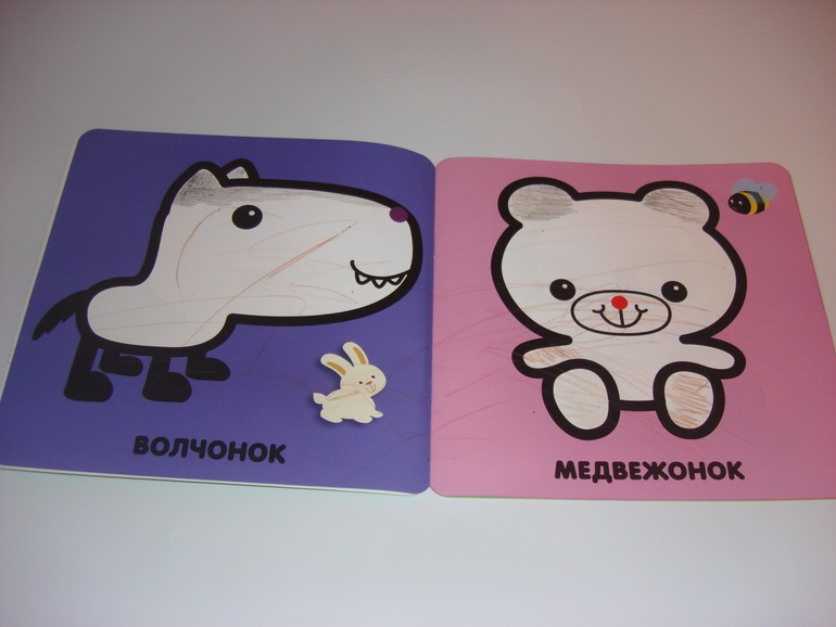 Наши творческие пятиминутки в годик. Рисование.