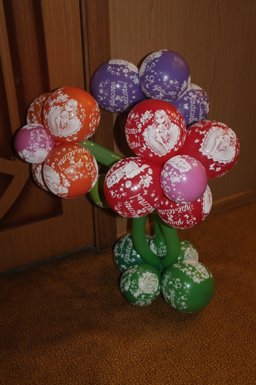 Клоун и букетик из воздушных шаров