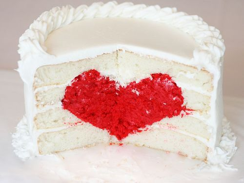 здравствуйте еще раз..предлагаю свои торты Ко Дню Всех Влюбленных....