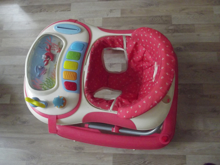 Продам Ходунки Happy baby 800 р.