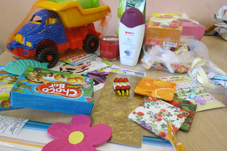 Ура! К нам посылочка пришла!