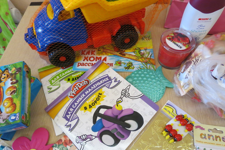 Ура! К нам посылочка пришла!