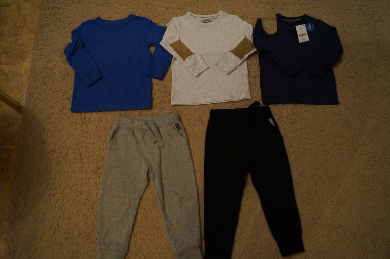 У мамы-шопоголика муж голожопик, зато дитя-КРАСАВА)))