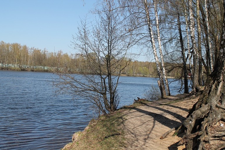 Весна, река и мы такие отдыхаем))) 25.04.14