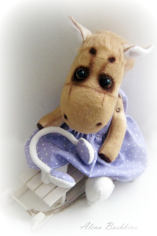 Грустная пони Лулу