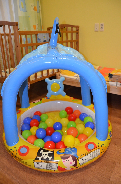 Надувной бассейн