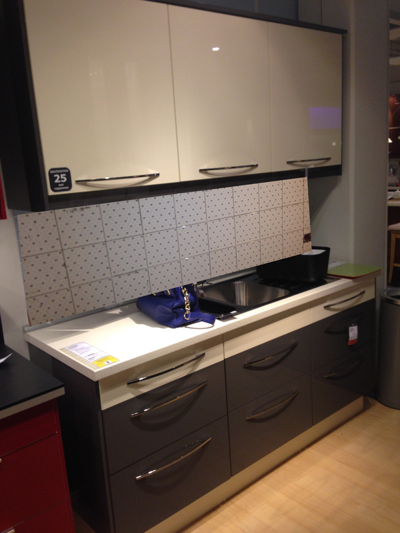 Девушки,прошу совета.