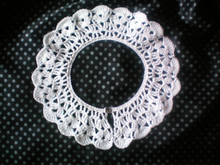 Воротничок вязаный крючком. Продам. Есть готовые 2 шт.