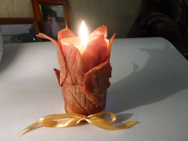 свеча с декором
