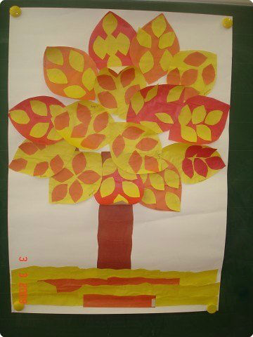 Осенние деревья из цветной бумаги