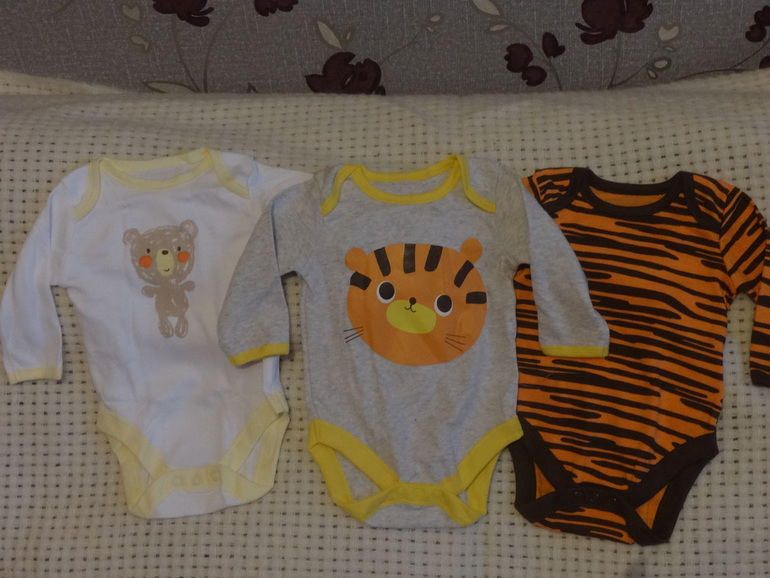 Кажется меня занесло... или первые вещички для малышки