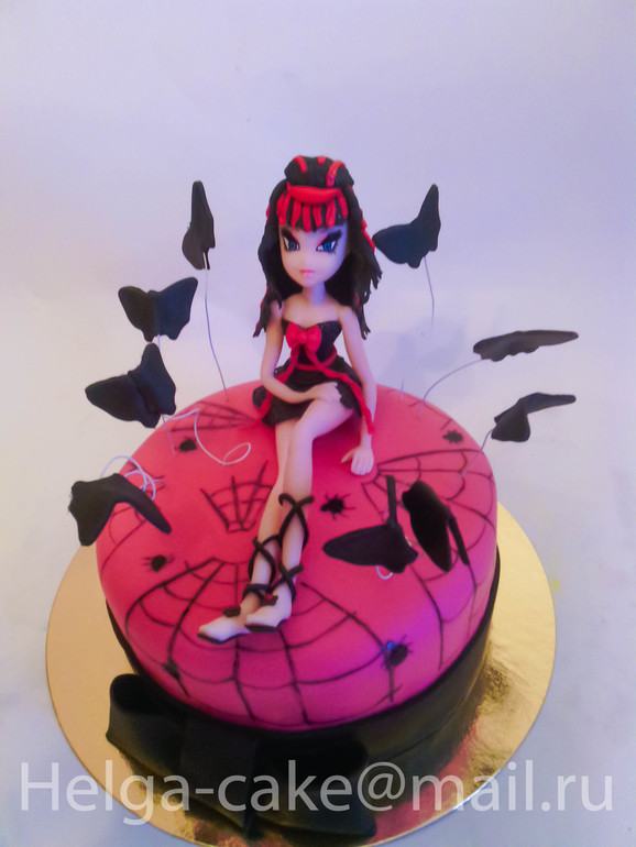 Тортомарафон на выходных: Винкс, Дракулаура, Литтл пони и другие