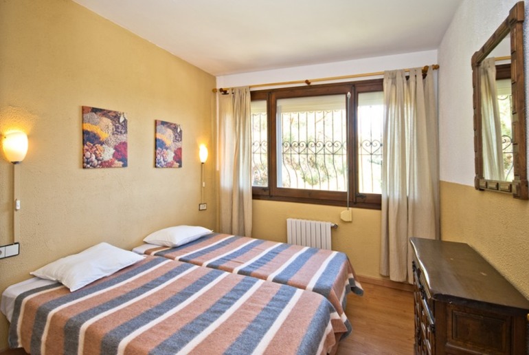Вилла-замок на 18 человек на побережье Коста Брава, в LLORET DE MAR.