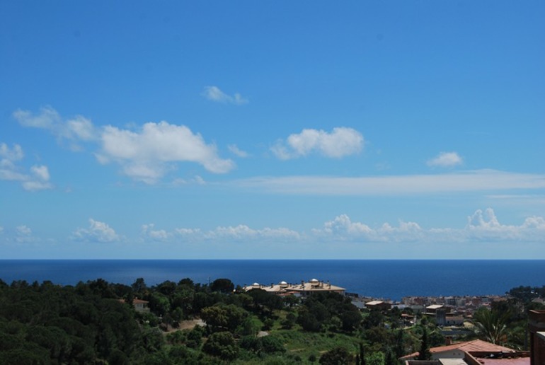 Вилла-замок на 18 человек на побережье Коста Брава, в LLORET DE MAR.